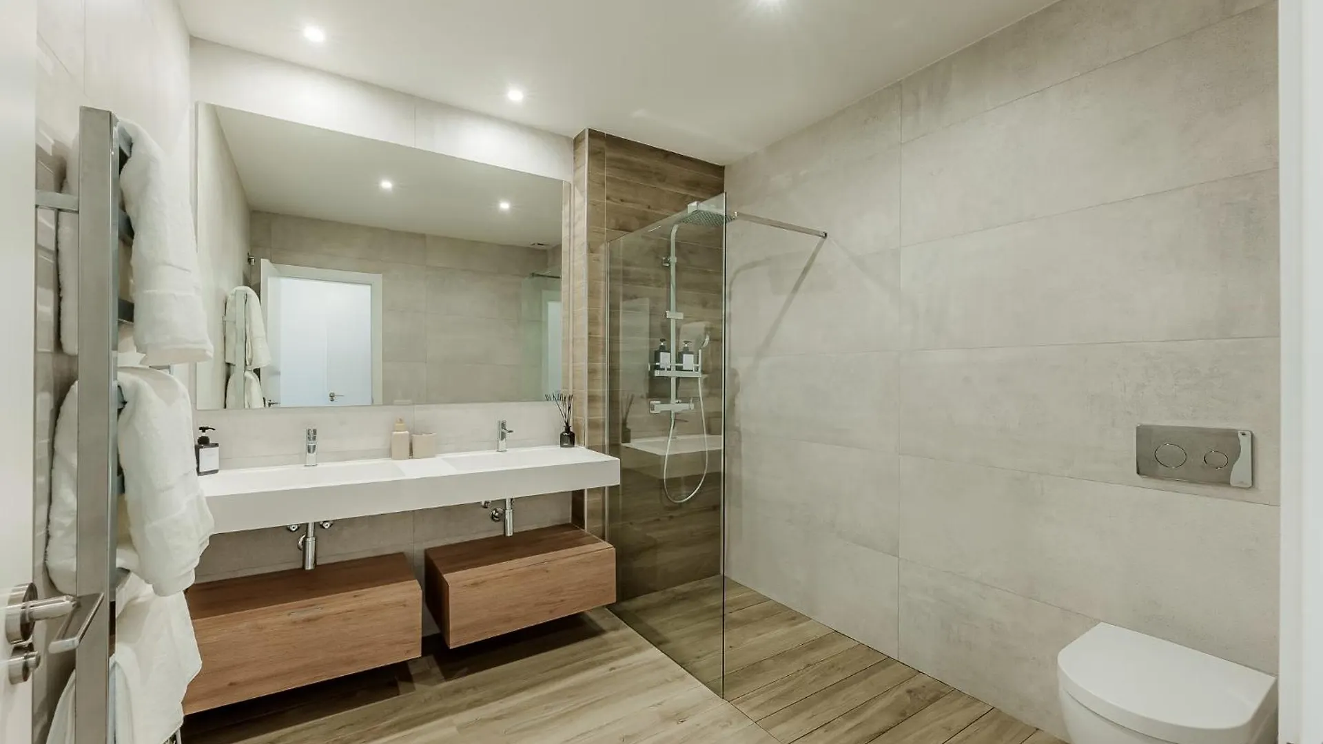 Apartment Villa Vida - Luxury Panorama Seaview Penthouse In Organic-Boho Design With Pool, Gym, Spa Marbella