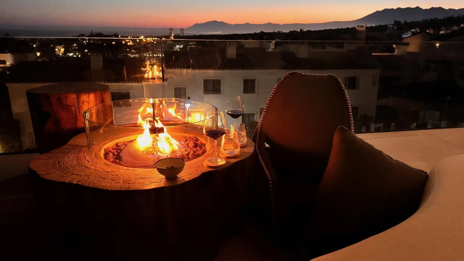 Apartment Villa Vida - Luxury Panorama Seaview Penthouse In Organic-Boho Design With Pool, Gym, Spa Marbella Spain