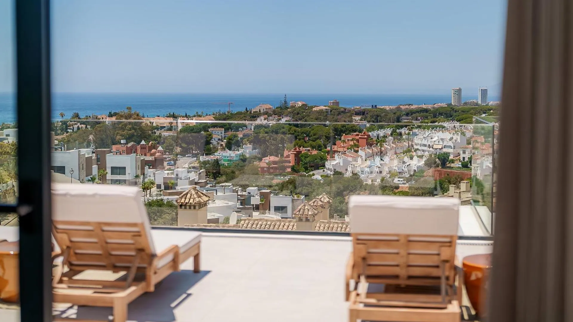 Apartment Villa Vida - Luxury Panorama Seaview Penthouse In Organic-Boho Design With Pool, Gym, Spa Marbella